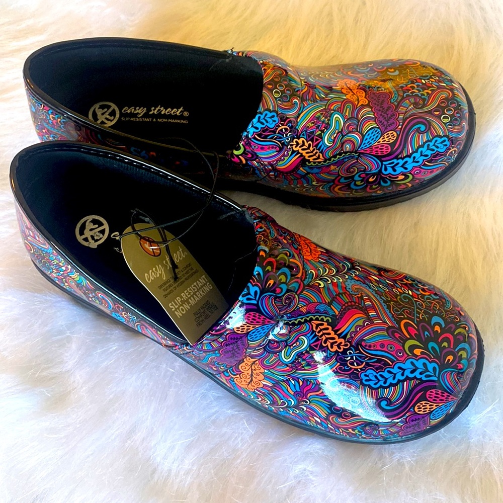 East Street Slip-Resistant Clog, Size 11W - Picture 6 of 6